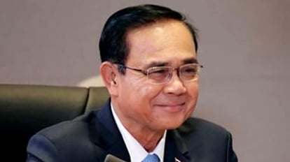 Thailand: पूर्व PM शिनावात्रा की बढ़ सकती हैं मुश्किलें, राजशाही को बदनाम करने मामले में फिर जांच शुरू prosecutors say Former Thai Prime Minister Thaksin Shinawatra will be indicted for royal defamation