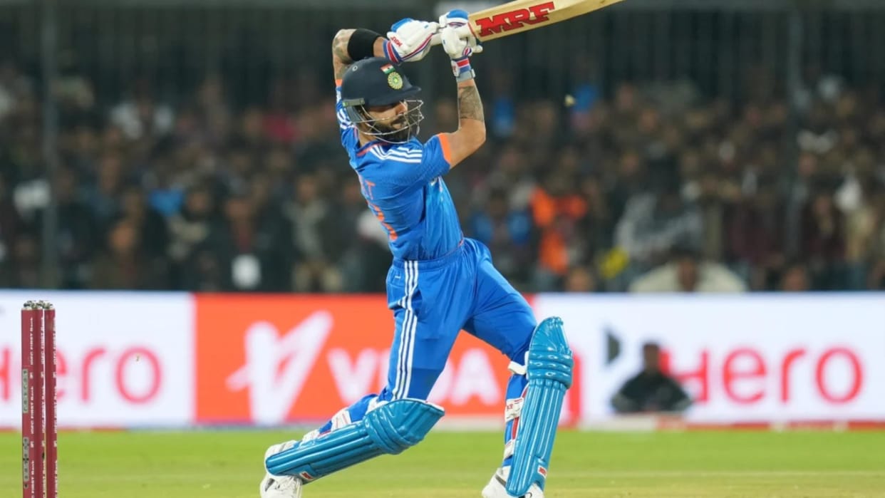 Despite continue poor performance in T20 World cup Sunil Gavaskar bats for Virat Kohli said nothing to worry