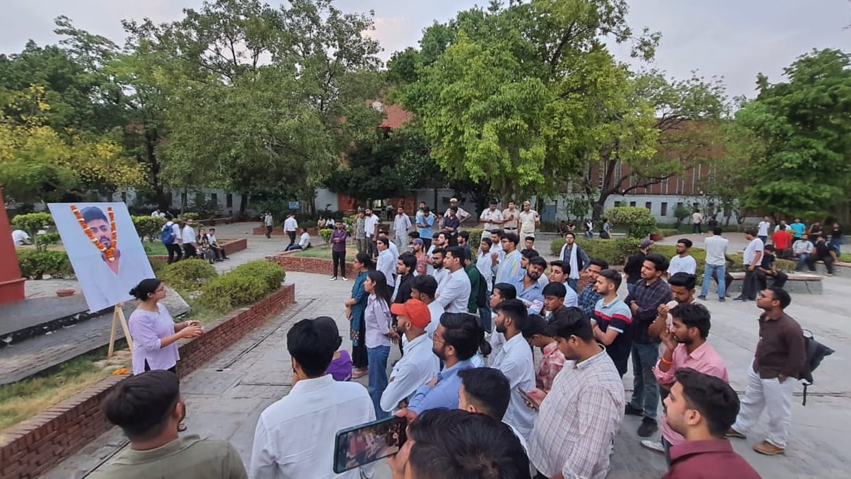 Bihar News: ABVP strongly surrounded AISA in Patna University murder case
