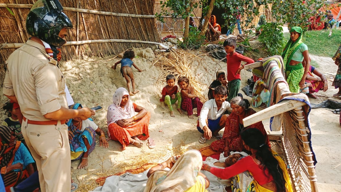 Bahraich: A man died when a wall collapsed on him in Bahraich.