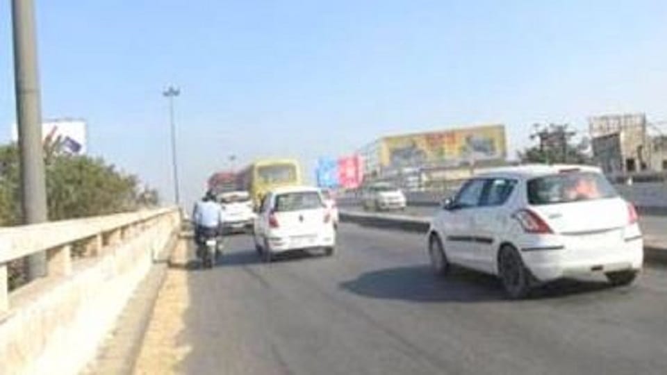 Agra: Bhagwan Talkies and TP Nagar flyover will be repaired vehicles will not pass