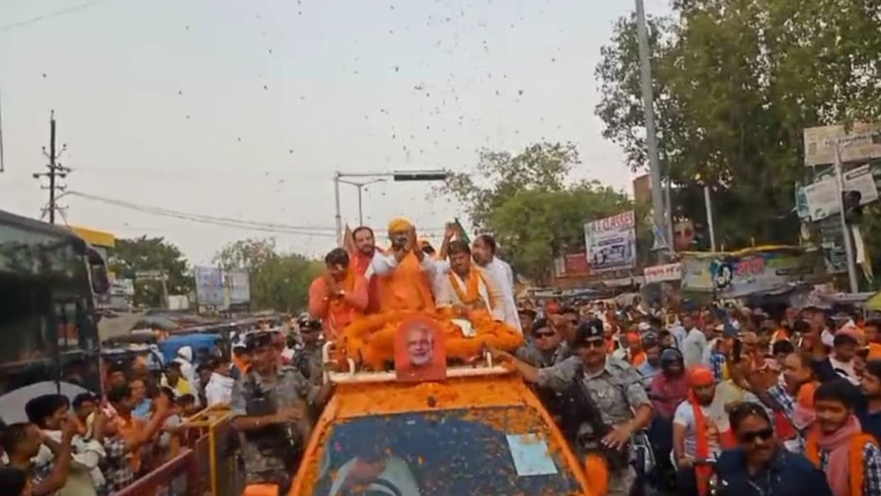 Deputy CM Samrat Chaudhary and MP Manoj Tiwari did a road show in Sasaram