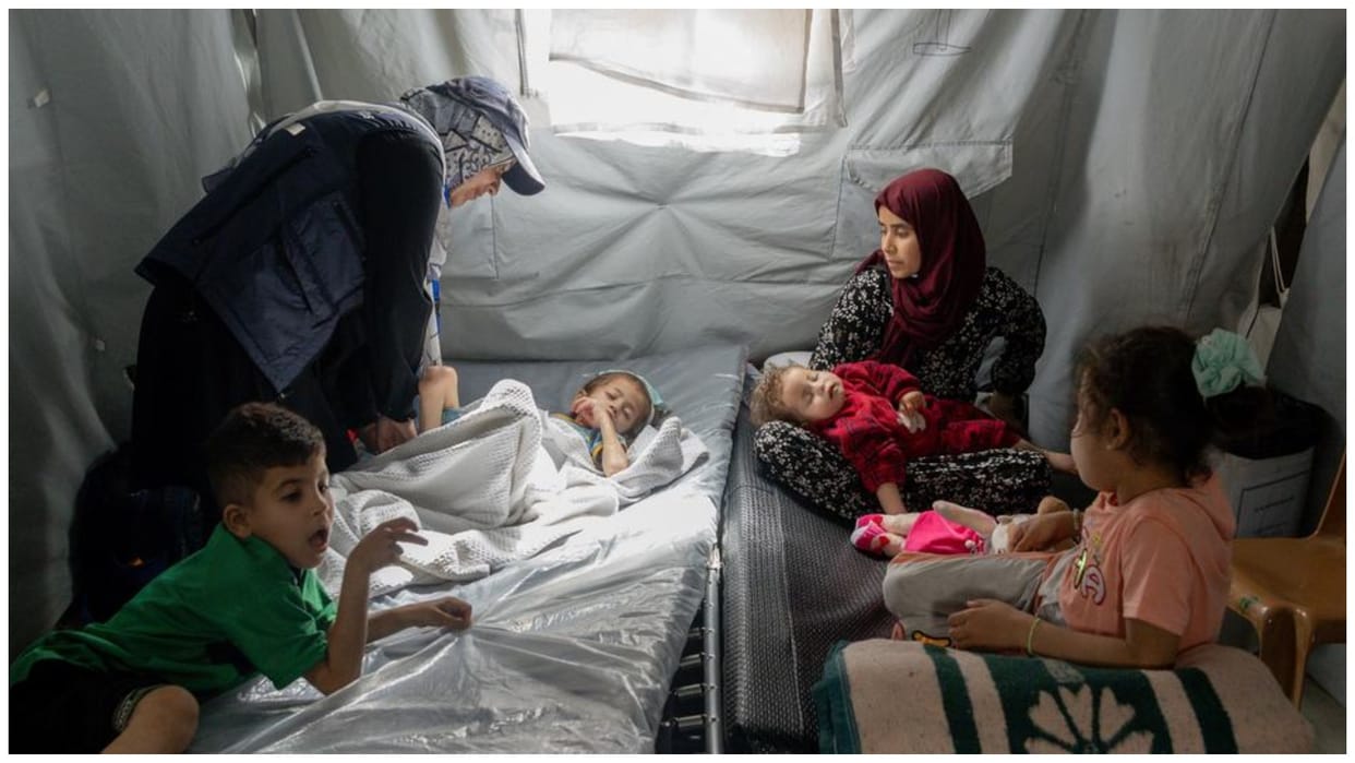 Displaced Gazan mothers struggle to care for their newborns hamas israel war news in hindi