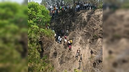 jammu up bus accident jammu poonch highway accident Yatri Bus Rolled Down In Deep Gorge