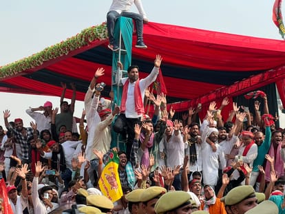 Lok Sabha Election 2024 Akhilesh Yadav Rally in Mau supported Rajeev Kumar Rai