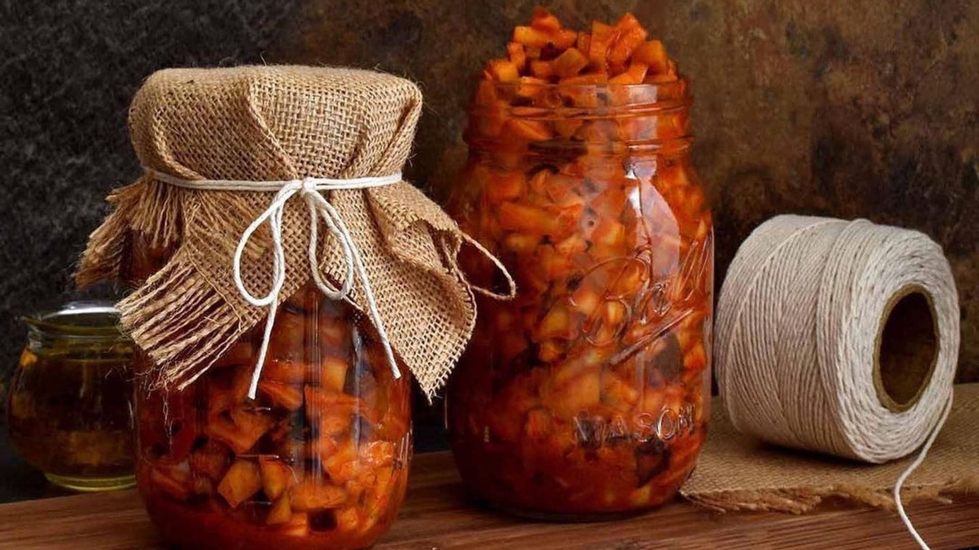 Mango Pickle Recipe In hindi aam ka khatta meetha achar banane ki vidhi