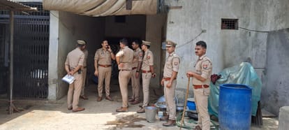 Attacked on police during raid in Meerut and one home guard leg broken