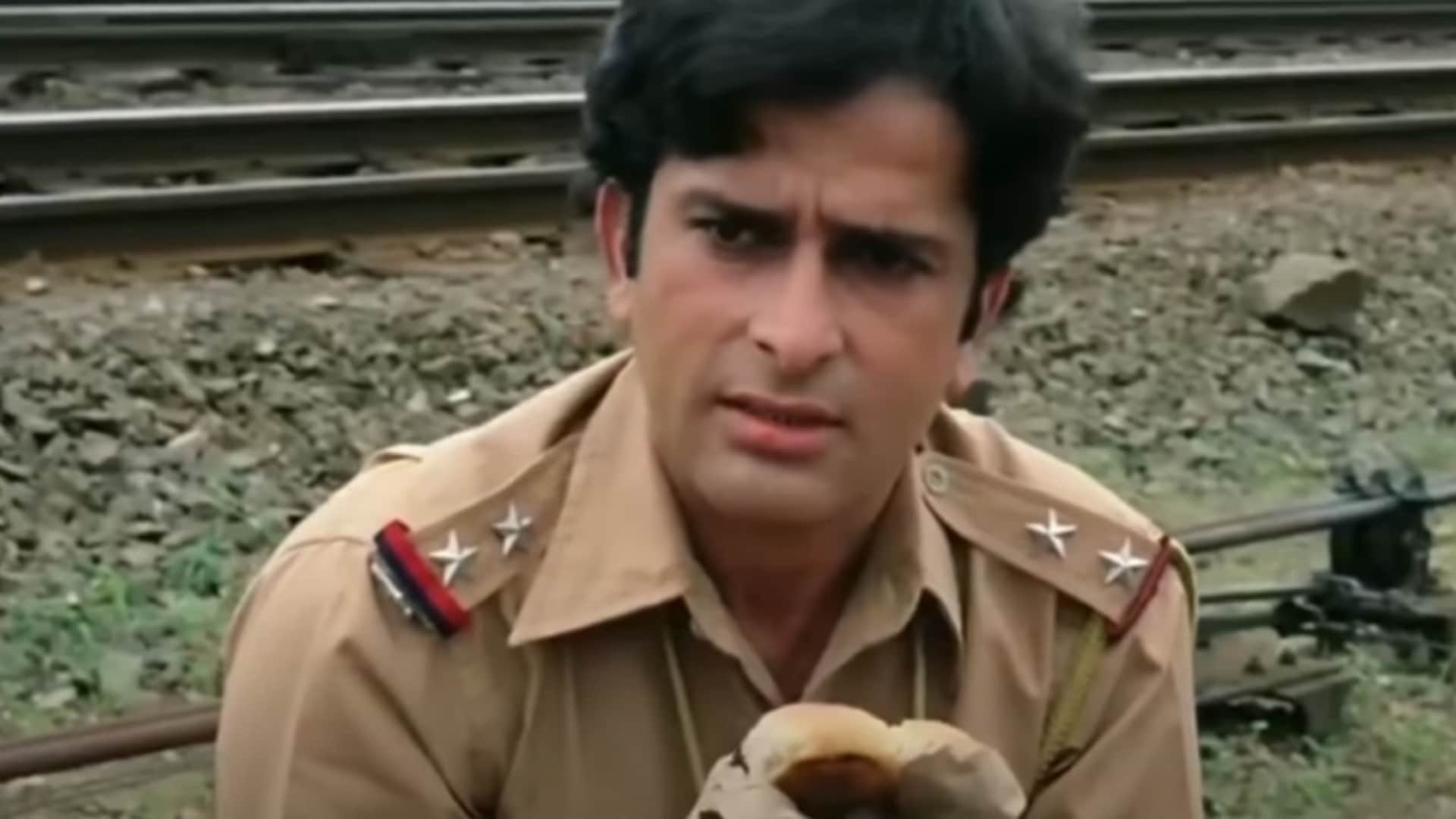 These Film Stars Popular in Cop Roles Ajay Devgn Shah Rukh Khan Salman KHan Ranveer Singh Akshay Kumar