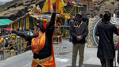 Shraddha Bachheti and Abhishek Yadav made a record by performing Bharatnatyam in Tungnath Uttarakhand