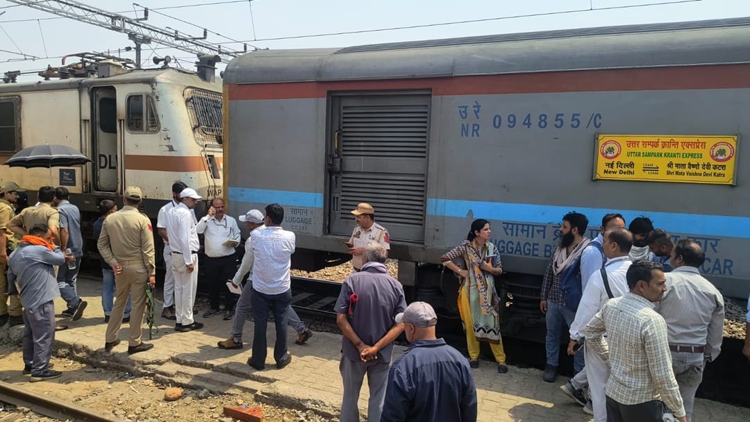 Jammu Railway Station : wheel of engine of a train derailed causing panic among passengers