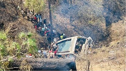 Akhnoor Bus Accident News Photos A bus carrying pilgrims fell into a 150 feet deep gorge in Akhnoor