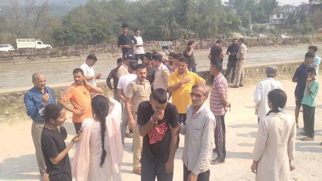 Two people including a girl missing after jumping into BBMB canal near Baggi