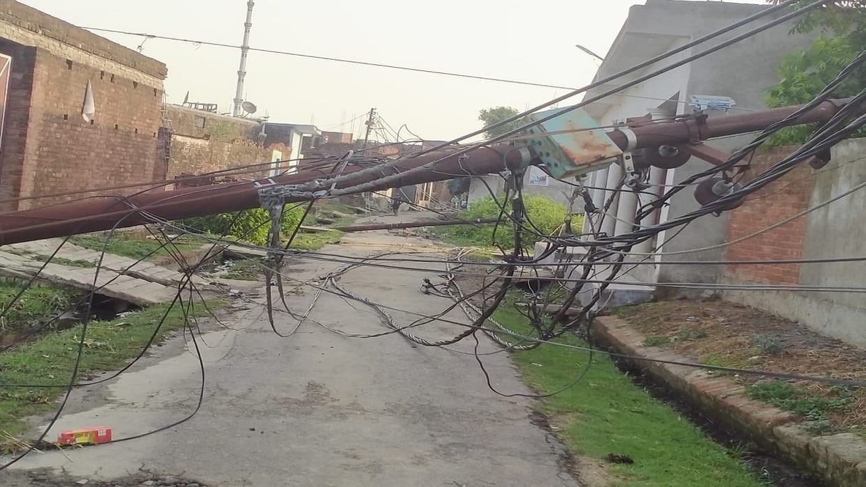 electricity supply disrupted more than 1500 villages due to storm in Lakhimpur Kheri