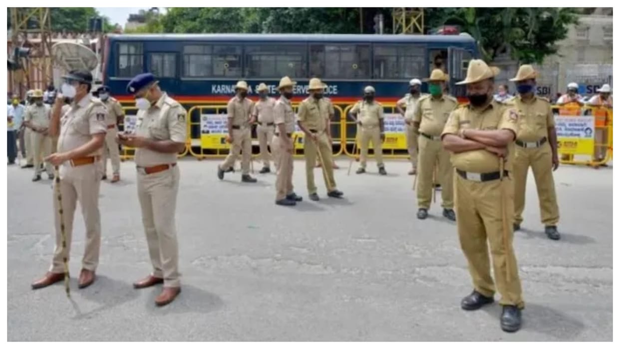 karnataka government constitute sit to probe illegal money transfer case after officer suicide