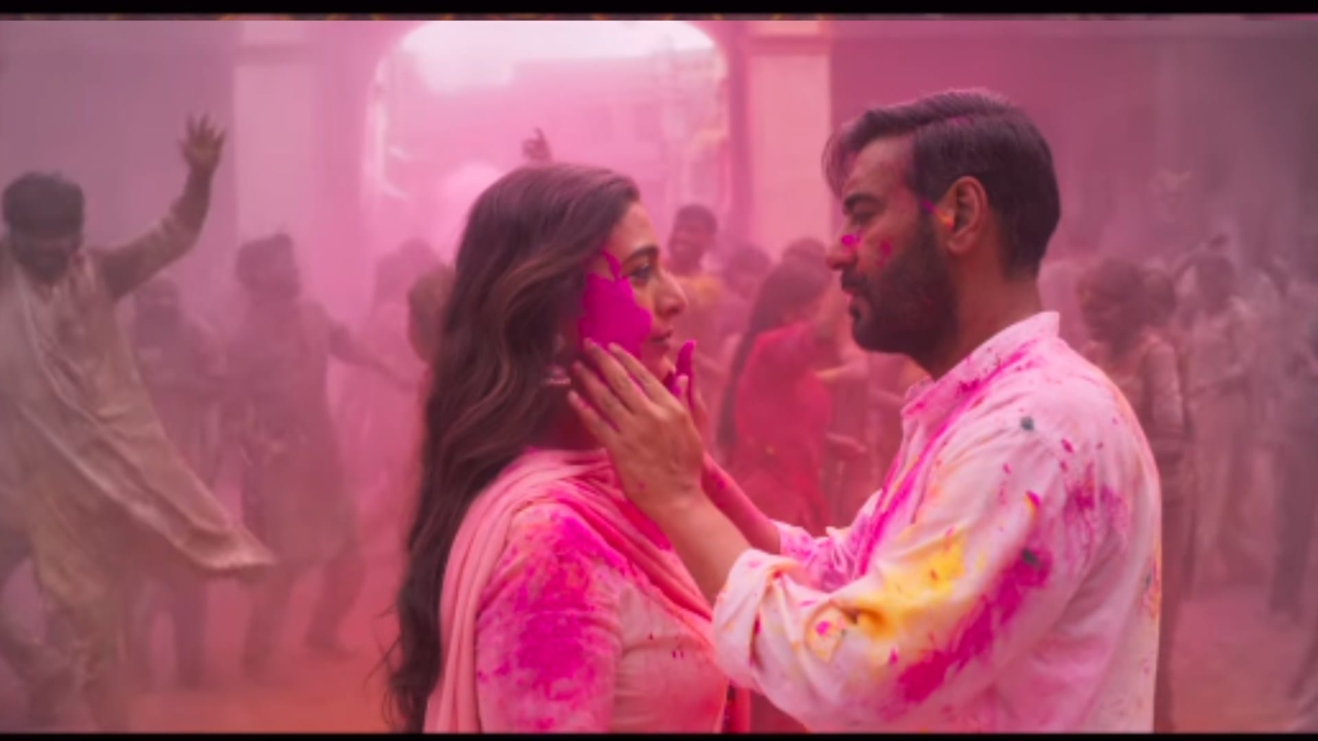 Ajay Devgn And Tabu Starrer Film Auron Mein Kahan Dum Tha will be Released on this Day As Per Reports