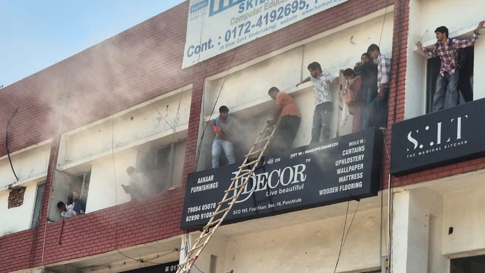 Fire broke out in meter box in Sector 16 in Panchkula, 25 children rescued