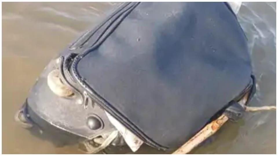 Sehore News: Dead body of girl found in bag in Narmada river could not be identified