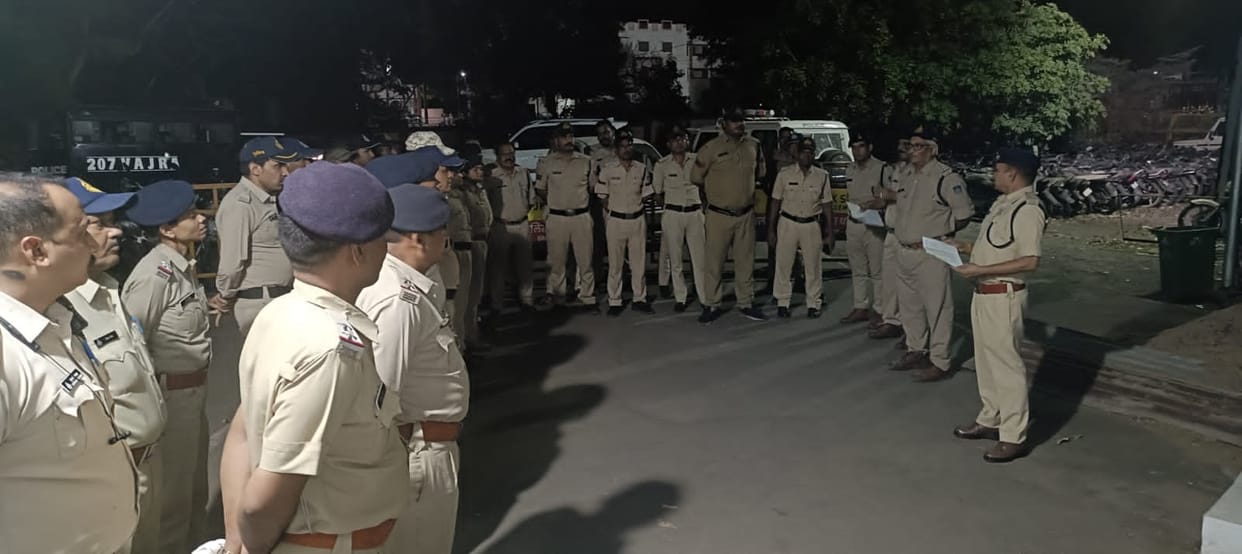 Shajaur News: 500 policemen came out on the streets at night, arrested 119 warrantees
