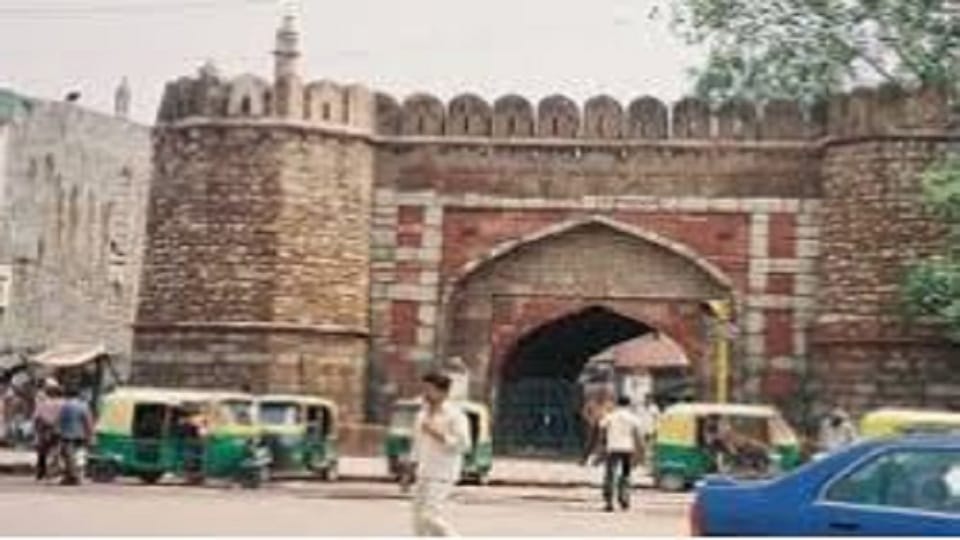bulldozers wreaked havoc on Delhi's Turkman Gate and Congress reaction hindi news