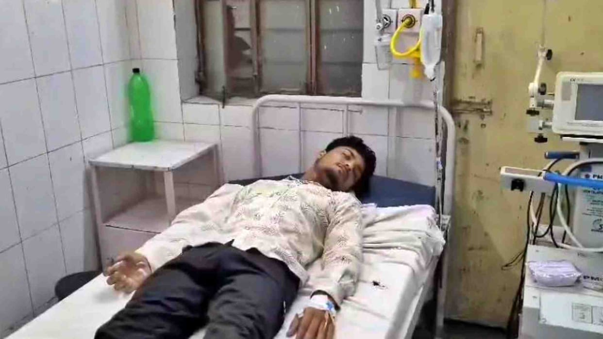 Alwar News: A young man got scorched due to coming in contact with a high tension line