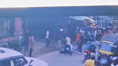 Bhagalpur Crime: miscreants stripped JDU leader half naked and beat him with sticks, attack in land dispute