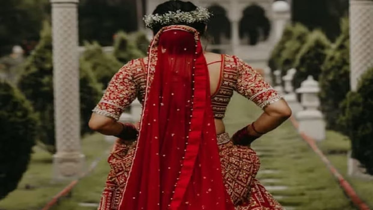 Bride ran away from wedding hall in Narnaul