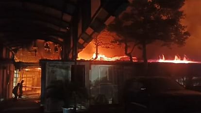 Fire At Delhi's Kashmiri Gate Metro Police Station, Delhi Fire Department on Spot News in Hindi