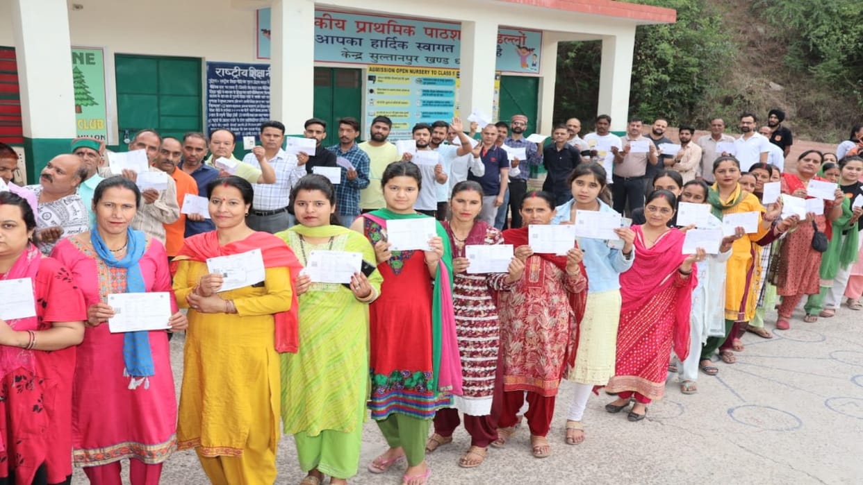 Lok Sabha election: Women in Himachal's Mandi, Hamirpur, Kangra; Men in Shimla cast more votes