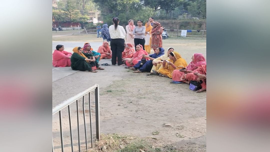 HP Lok Sabha Election: many evm machine glitch in Himachal, voting was disrupted for hours