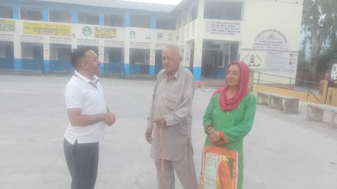 HP Lok Sabha Election Voting: Enthusiasm among youth, women and elderly for voting in Himachal, see photos