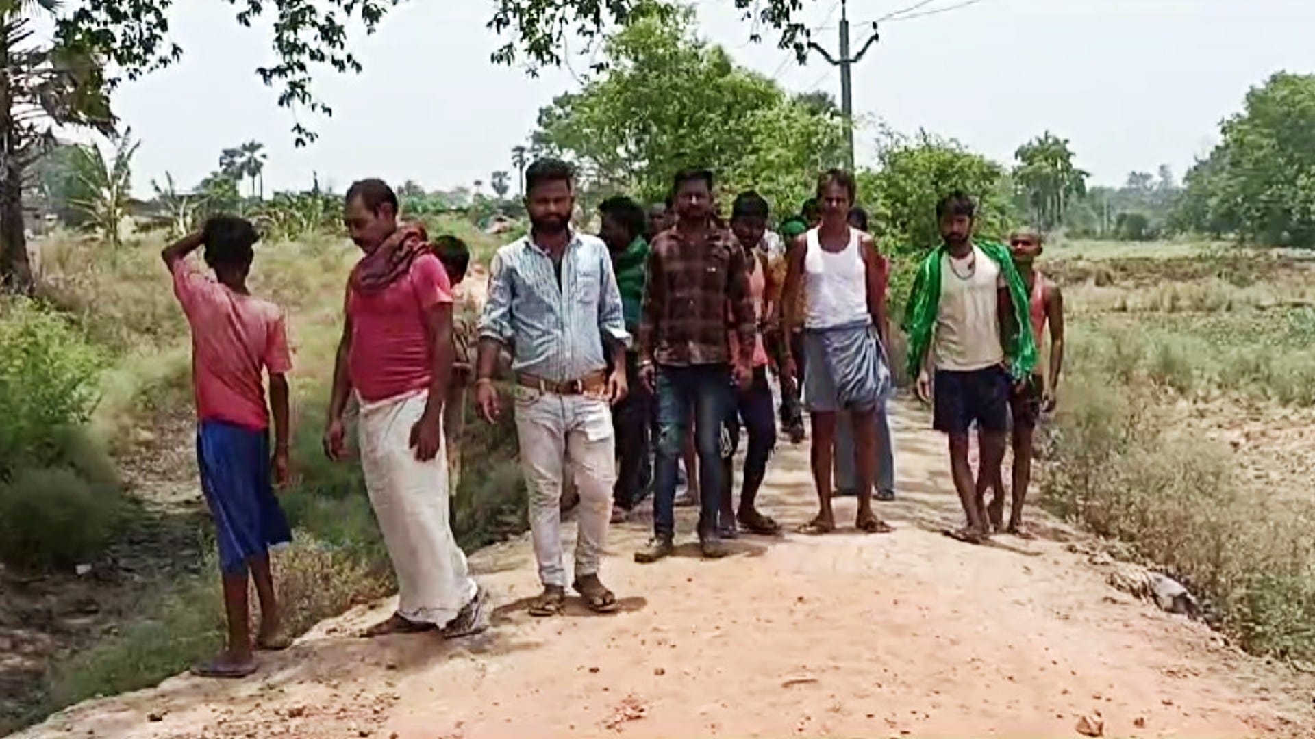 LS Polls: People of 2 villages in Jehanabad boycotted voting expressed their displeasure by putting up posters