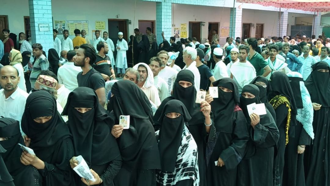 Lok Sabha Election Voting See enthusiasm of elderly and young voters women were also ahead