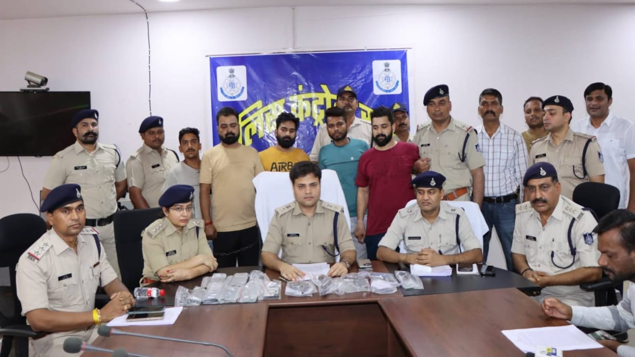 Katni News Notorious crook Rahul Bihari arrested along with four accomplices they were plotting robbery