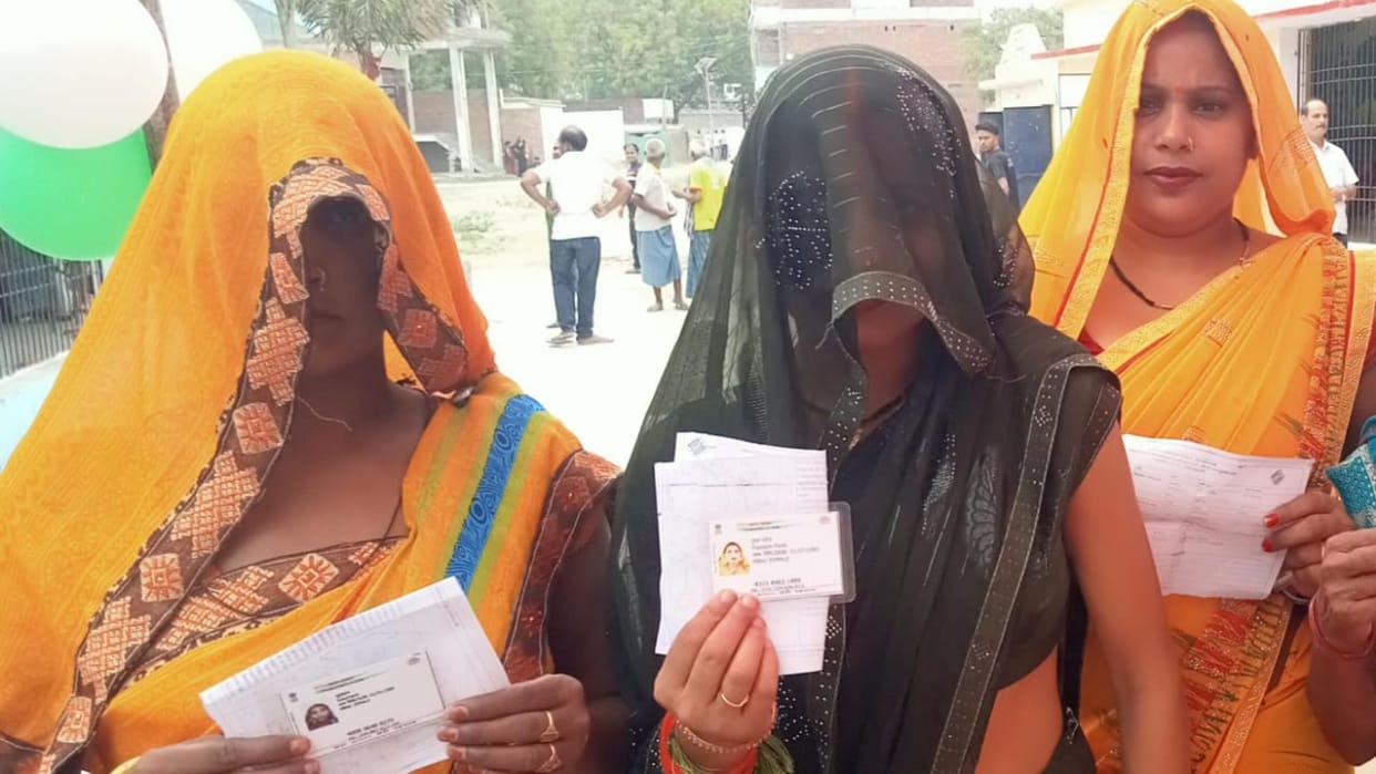 Lok Sabha Election Voting See enthusiasm of elderly and young voters women were also ahead