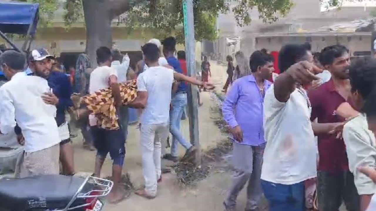 budaun road accident news four bodies were cremated together in Budaun