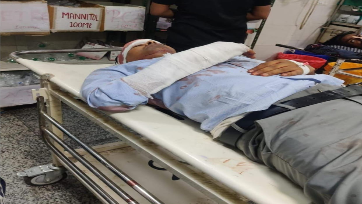 Flying squad in-charge was seriously injured in a road accident in Deoria