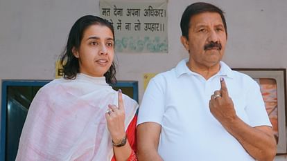 Himachal Pradesh BJP And Congress Candidates Cast Their Votes See photos