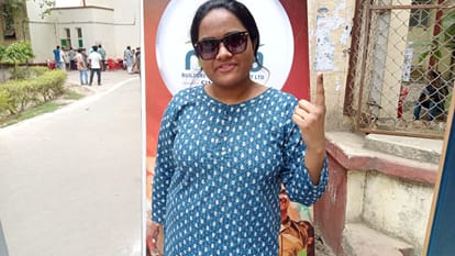 Hot Seat Varanasi lok sabha chunav voting latest unique photos of voting
