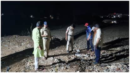 Agar Malwa News: Dead body of a newborn found in the cremation ground, dogs scratched it