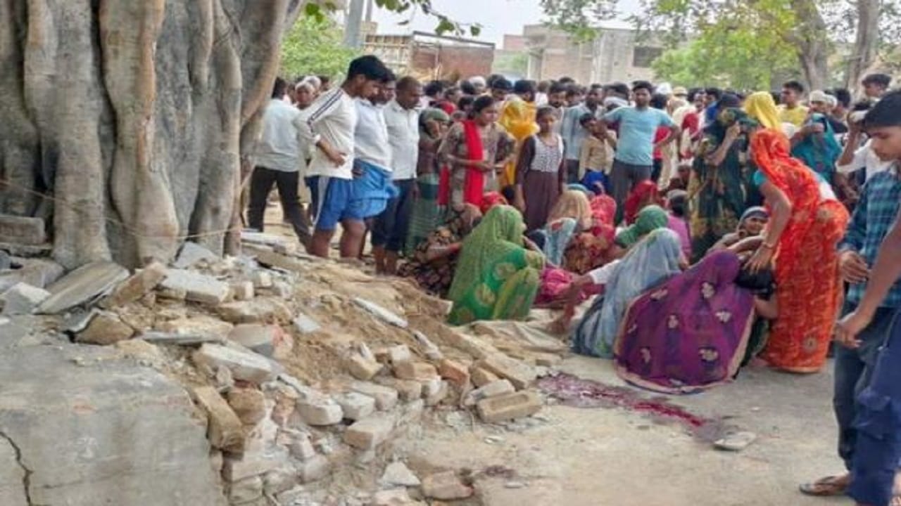 budaun road accident news four bodies were cremated together in Budaun