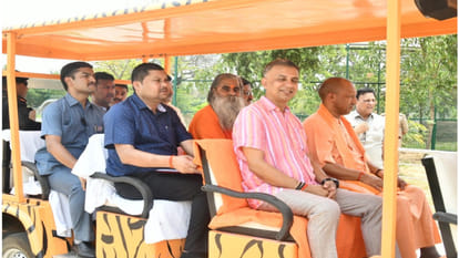 CM Yogi visited Gorakhpur Zoo on Sunday and gathered information about the lion and other wild animals