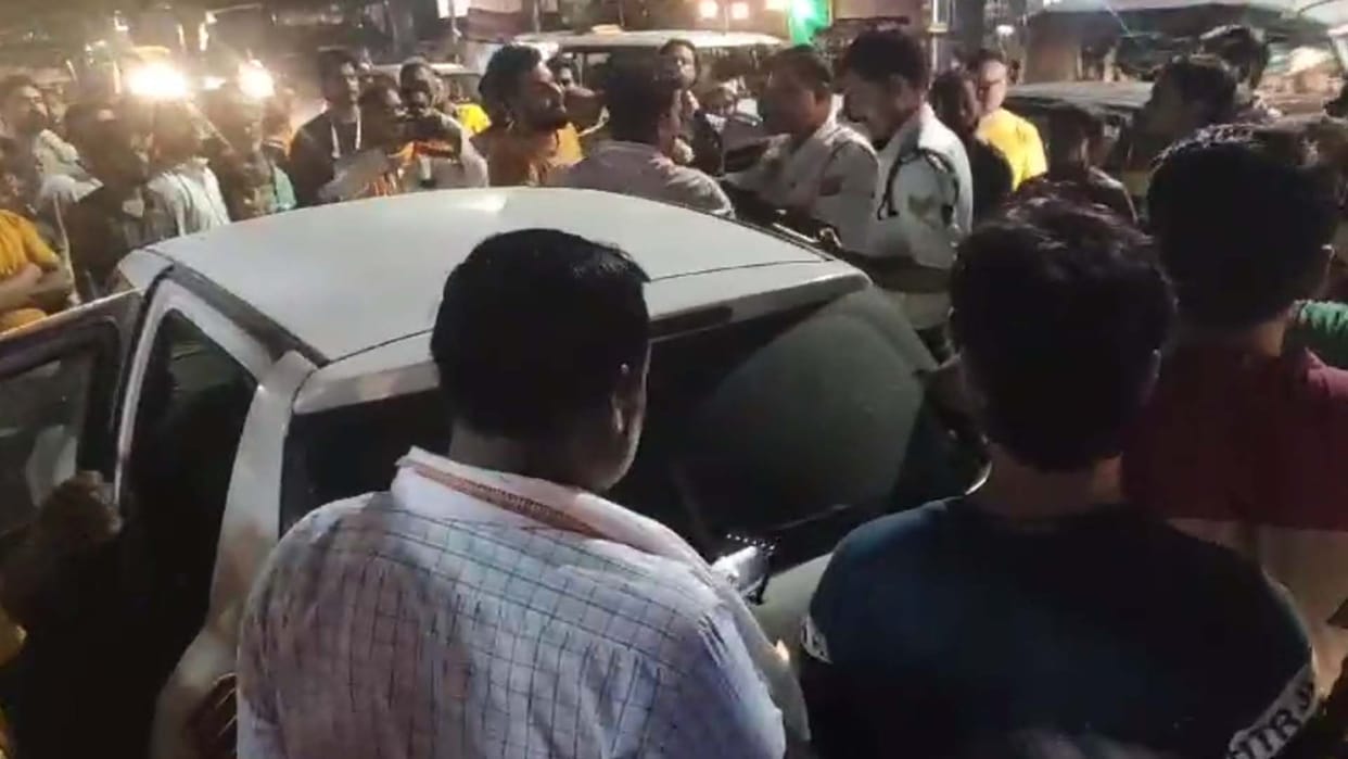 Chitrakoot: Dispute between traffic incharge and car rider