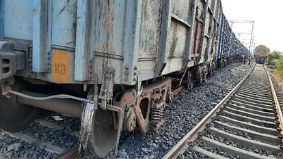 cancer patient committed suicide by jumping in front of goods train in Firozabad