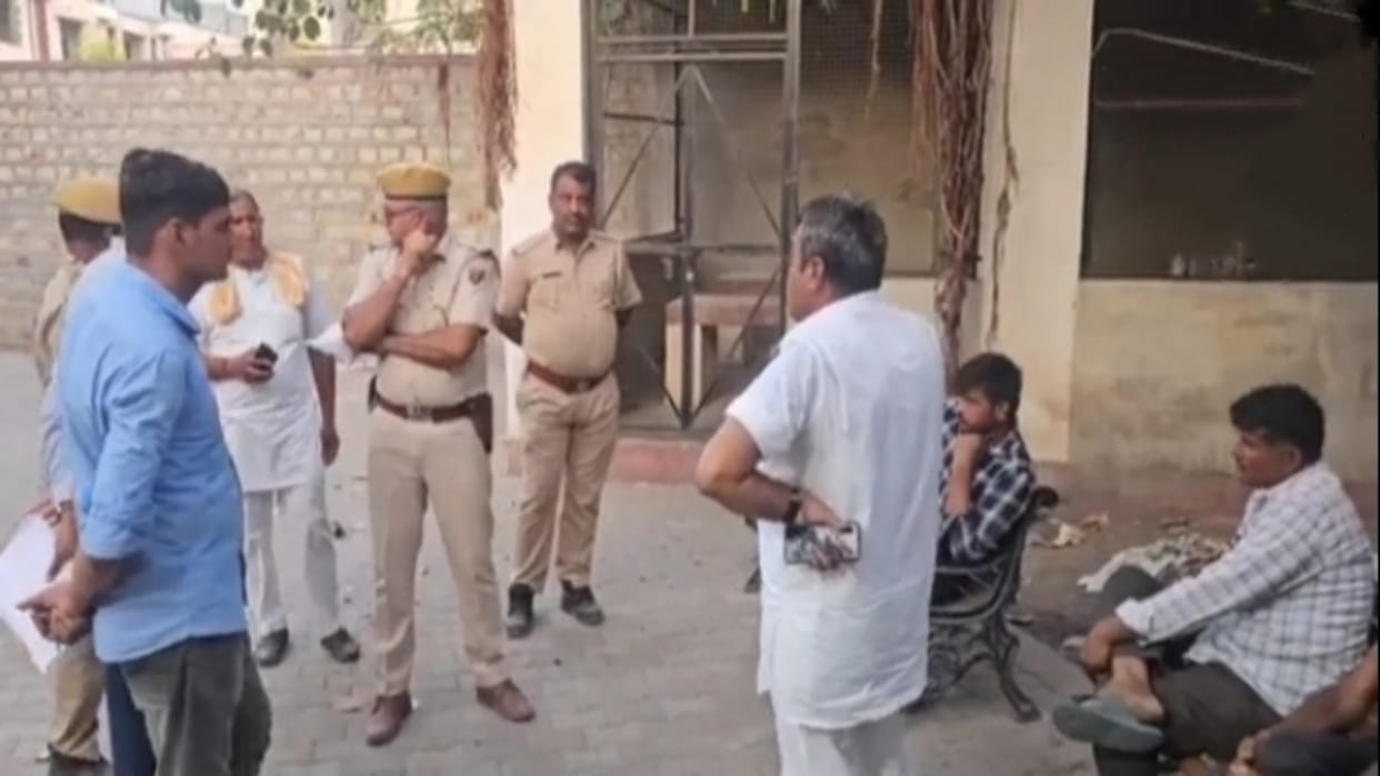 Barmer News: Mother jumped into ditch with 4 children, all four innocents lost their lives, woman unconscious