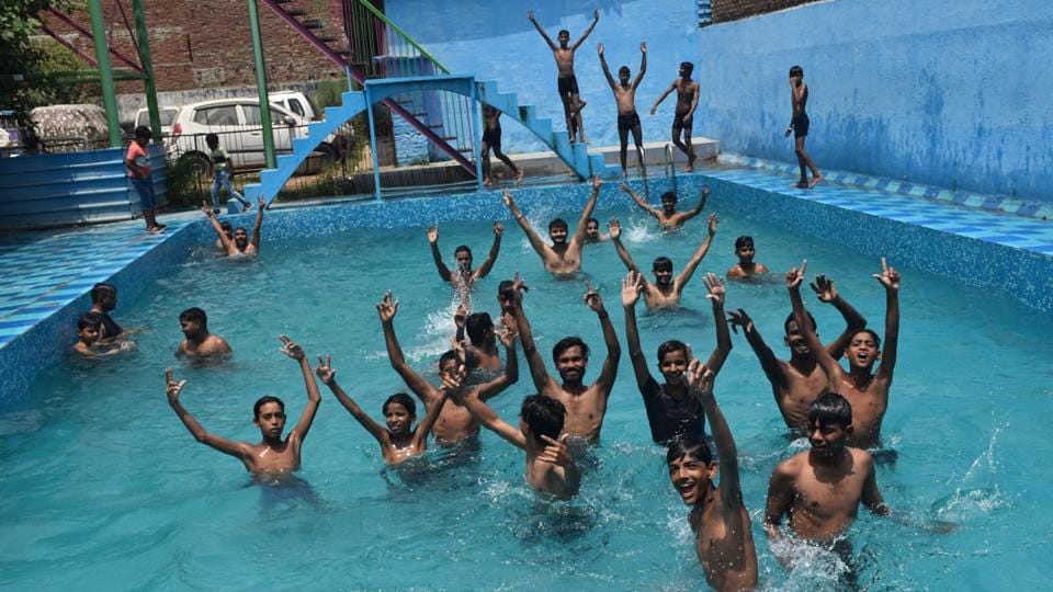 Relief from hot winds Moradabad, possibility light rain within 24 hours, temperature 43 degrees