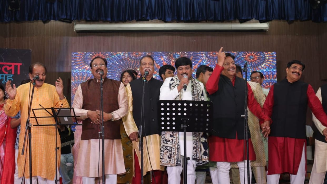 Bhat brothers held a grand event in Kukut Bhawan auditorium of capital Bhopal
