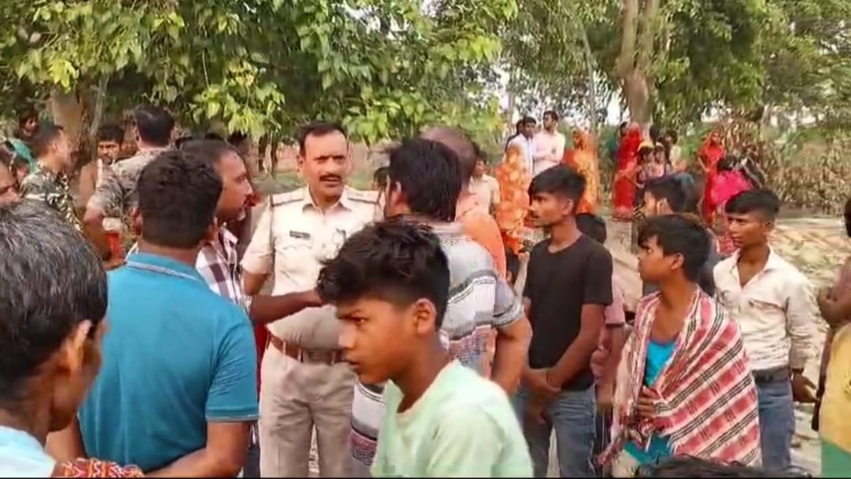 Bihar News : Four children drowned in the river in Bettiah, three died.bihar police