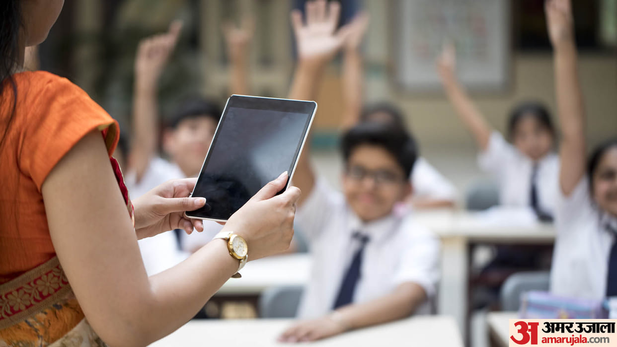 In case of mid-session, repeat category admissions CBSE allows up to 45 students per section; Notice here