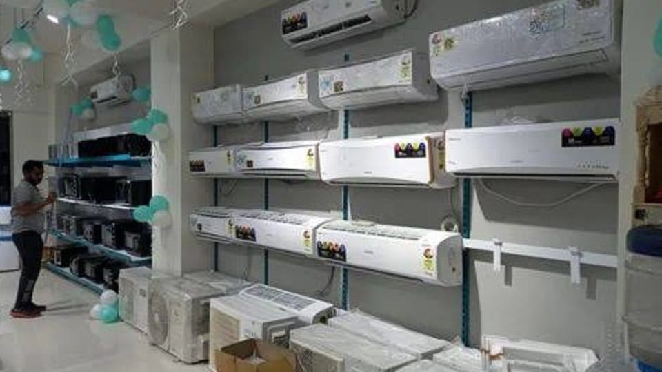 Heat wave continues in Delhi Demand for AC increased in the markets