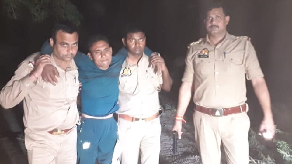 Police encounter with the accused of murdering an innocent girl